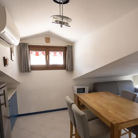 Aqua E Legno Apartment